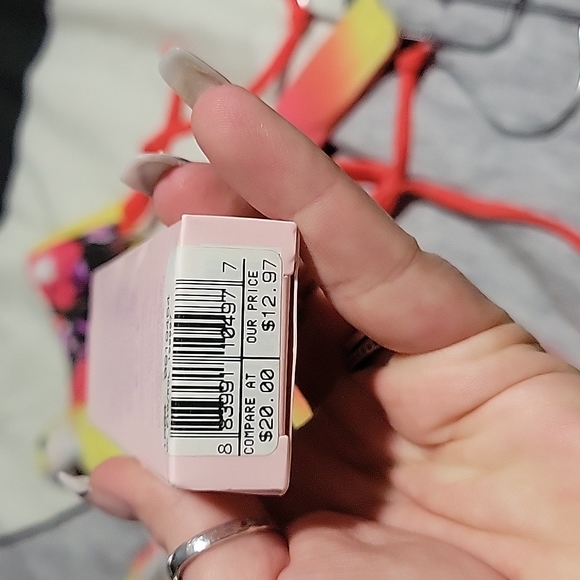 Perfume - Picture 2 of 3